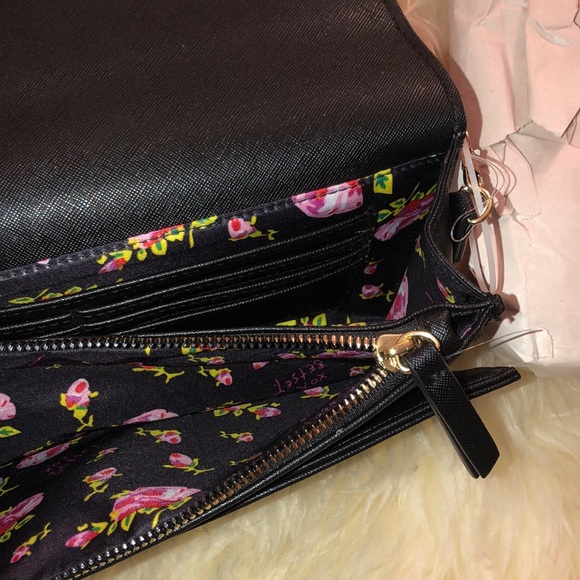 NWT 💗Betsey Johnson💗 black clutch crossbody - Picture 10 of 12
